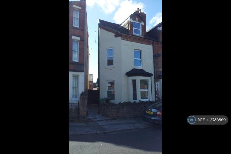 1 bedroom in Lake Street, Nottingham, NG7 (#2786569)