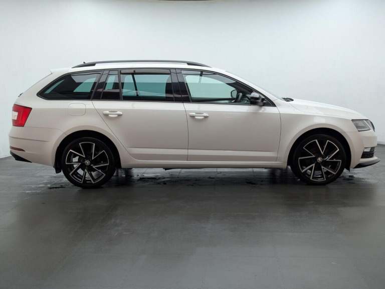 2019 Skoda Octavia 1.5 TSI ACT SportLine Estate 5dr Petrol DSG Euro 6 (s/s) (150 ps) - SAT NAV ES...