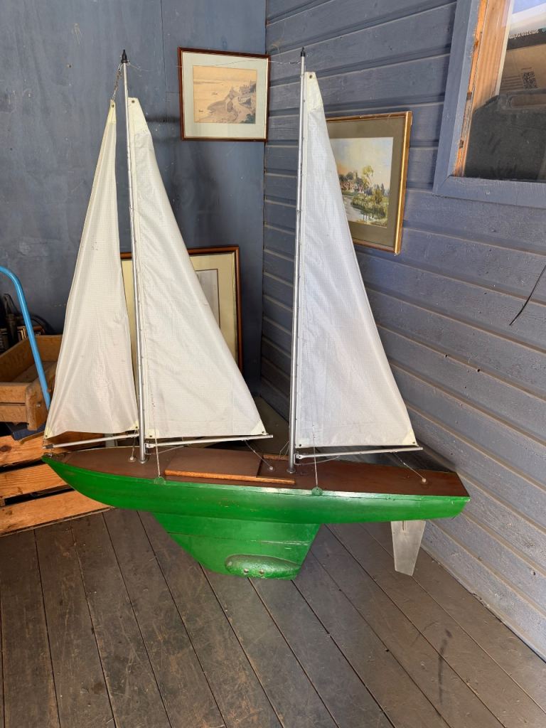 Vintage Scratch Built Radio Controlled Yacht / Sailing Boat – 120cm Long