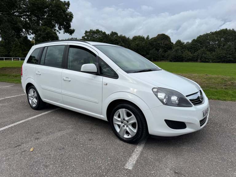 Vauxhall Zafira 1.8 120 Exclusiv 7 SEATS WOW JUST 10,000 MILES YES JUST 10,000!
