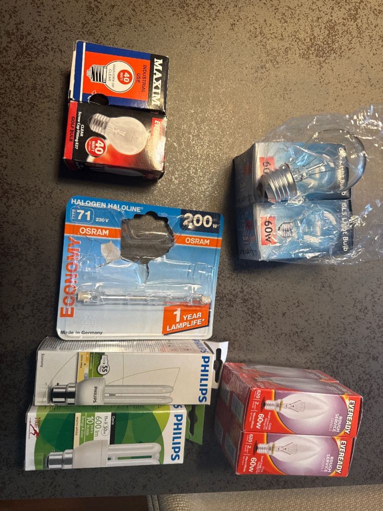Assorted Philips and Maxim Light Bulbs - New