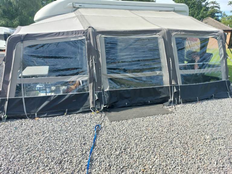 Dometic Grande Air All season 390 with Tall Annexe 