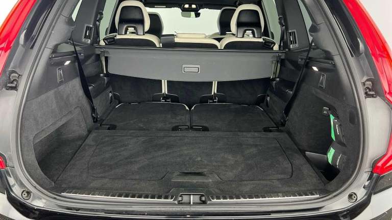 2022 Volvo XC90 Plus, B5 AWD mild hybrid, Diesel, Dark, 7 Seats ESTATE Diesel/Electric Hybrid Aut...