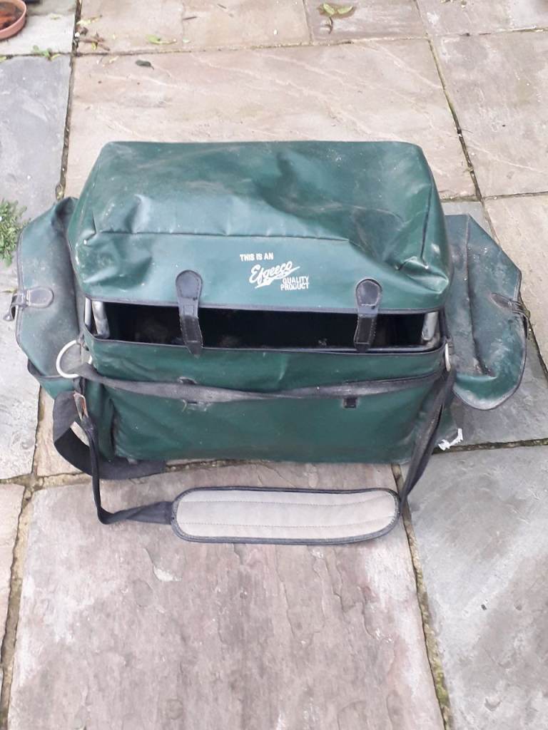 Vintage Efgeeco fishing seat box, Stephens rod bag, landing net and keep net