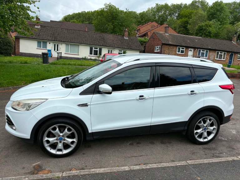 Ford, KUGA, Hatchback, 2013, Manual, 1997 (cc), 5 doors