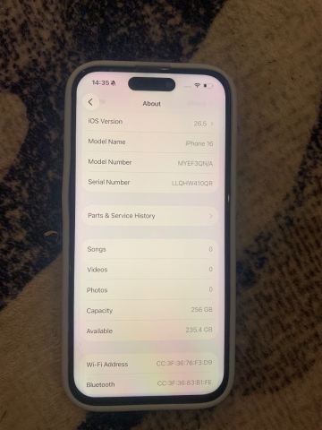 Apple iPhone 15 (256GB) – White, Excellent Condition, £370.00 for Sale