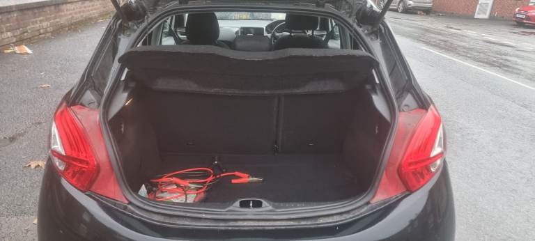 Peugeot, 208, Hatchback, 2014, Manual, 1199 (cc), 5 doors