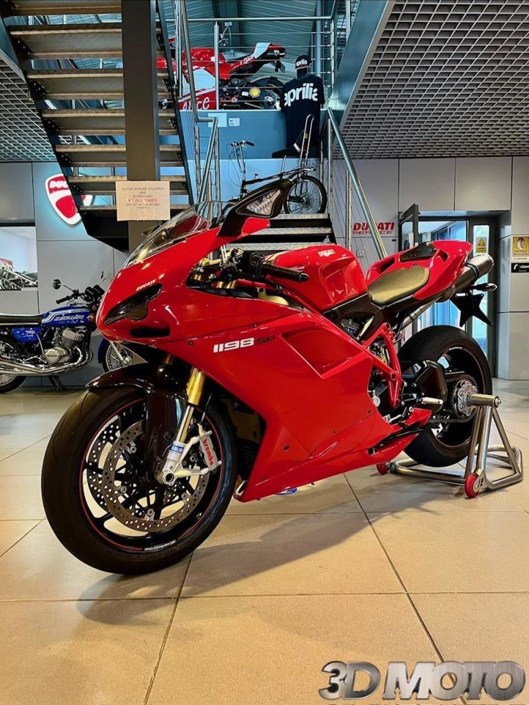 DUCATI 1198 SP 2012 VERY RARE 1 OF 50 ESTIMATED IN UK - IMMACULATE - LOW MILES