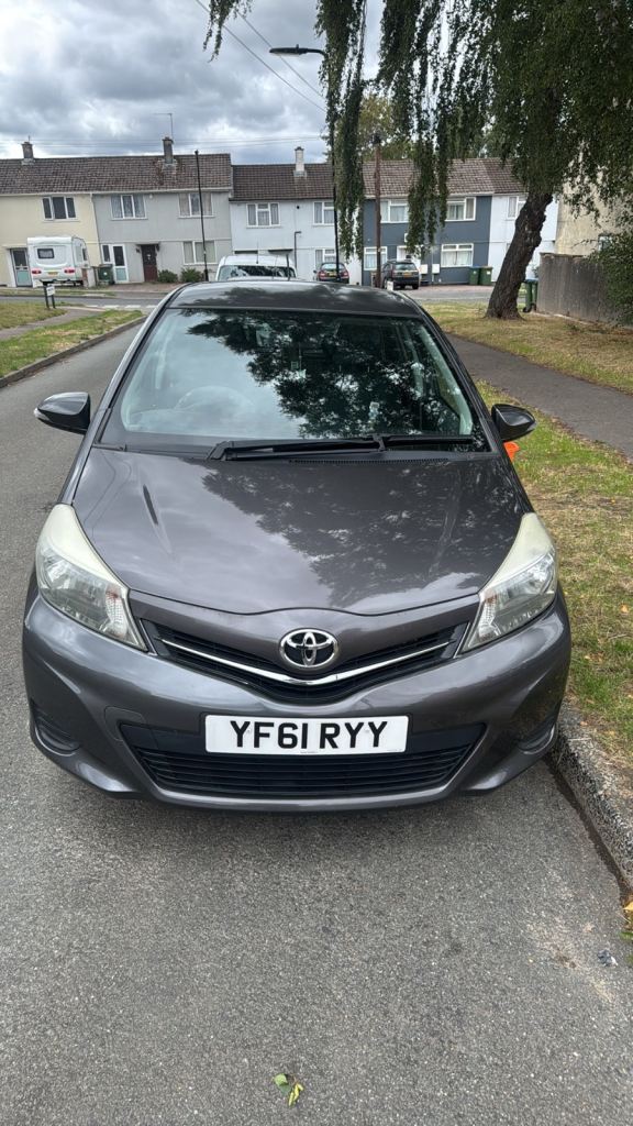 Toyota, YARIS, Hatchback, 2011, Semi-Auto, 1329 (cc), 5 doors