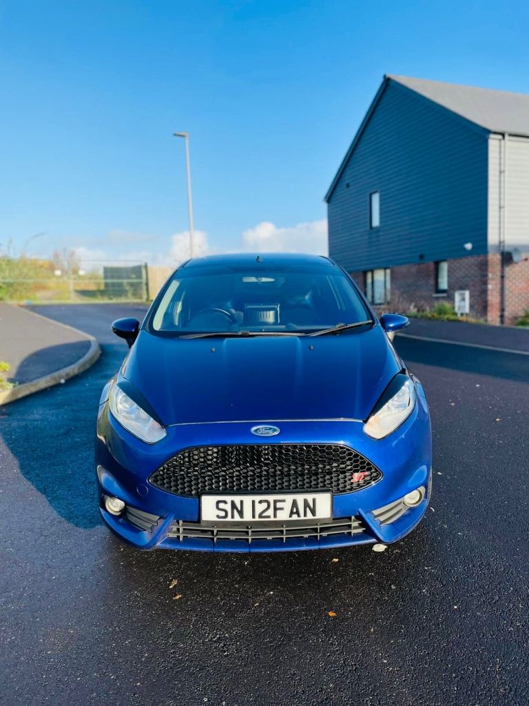 Ford, FIESTA, Hatchback, 2014, Manual, 1498 (cc), 5 doors