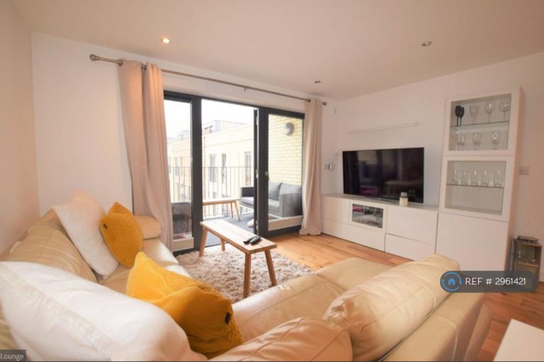 2 bedroom flat in Eythorne Road, London, SW9 (2 bed) (#2961421)