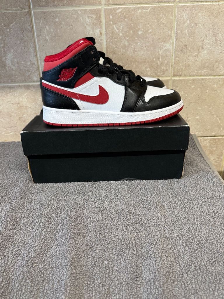 Nike mids