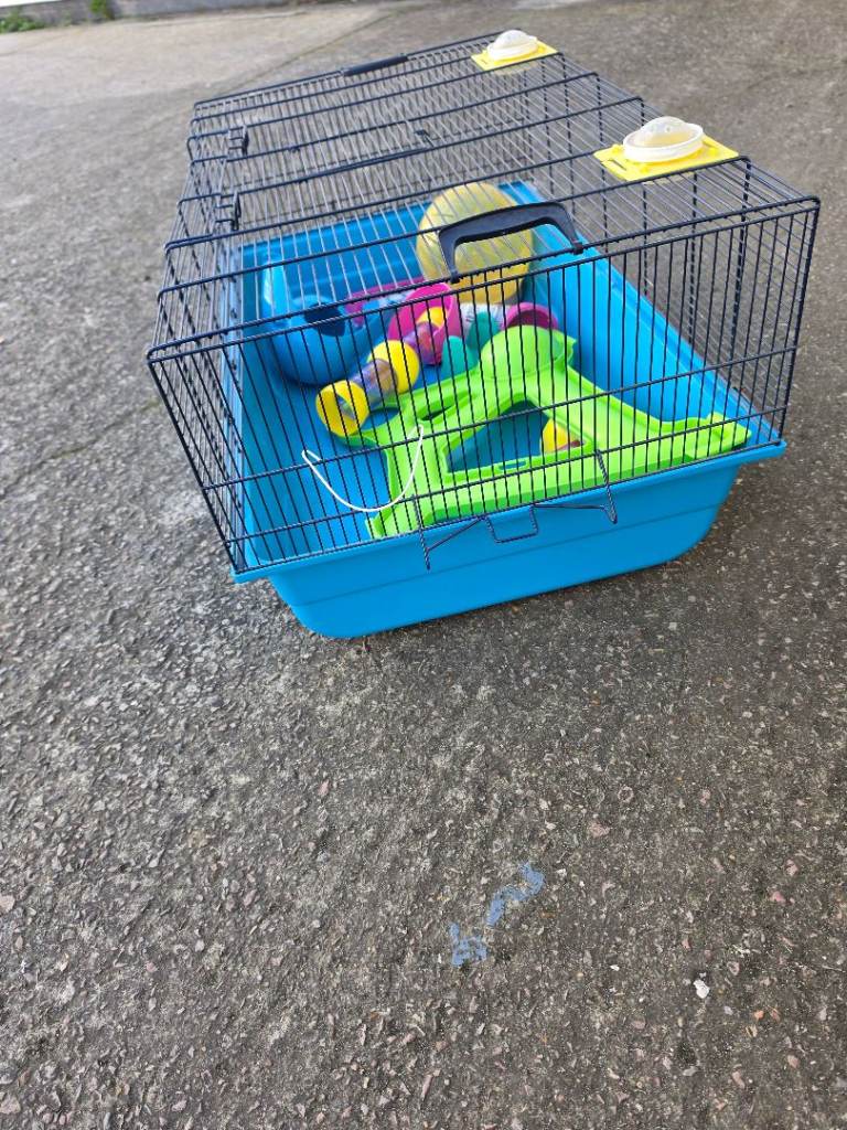 Pet cage suitable for gerbils ets