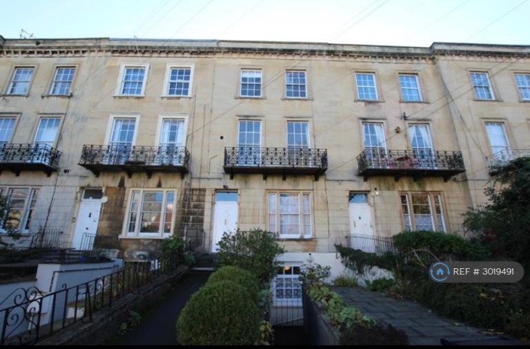 2 bedroom flat in Melrose Place, Bristol, BS8 (2 bed) (#3019491)