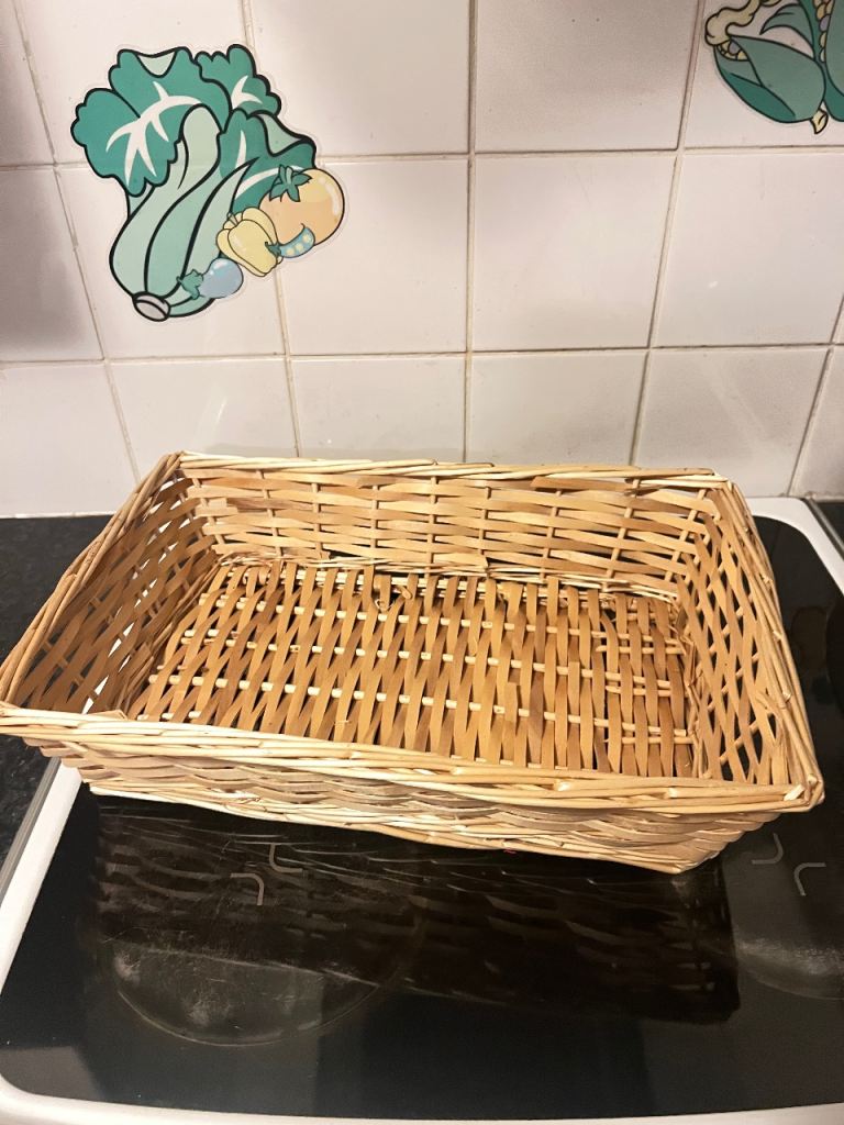 Big wicker gift hamper baskets