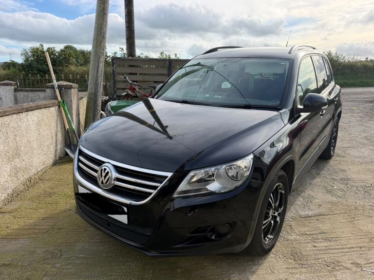 SOLD Volkswagen, TIGUAN, Estate, 2010, Manual, 1968 (cc), 5 doors
