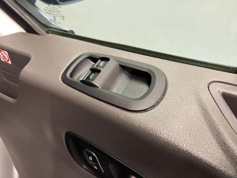 2020 Ford Transit 2.0 EcoBlue 130ps Double Cab Chassis CHASSIS CAB DIESEL Manual