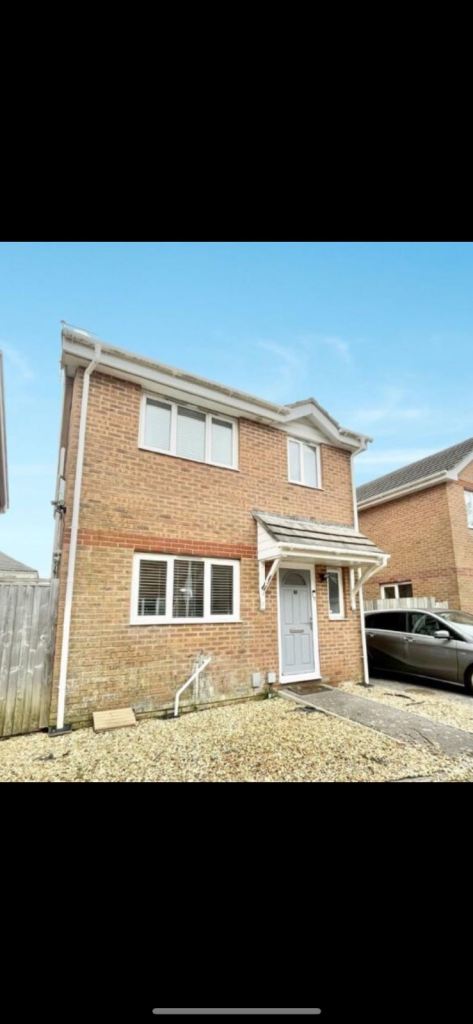 3 Bed Detached House, Ashleigh Rise, BH10