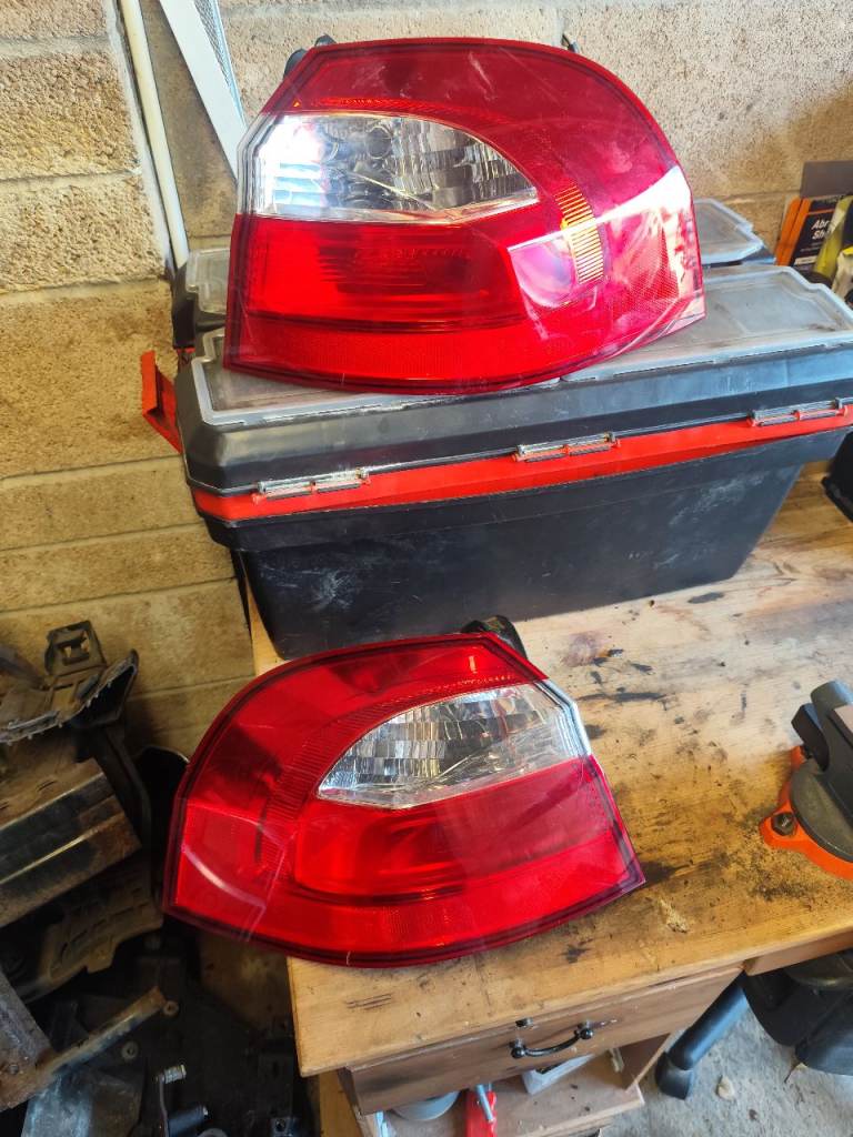 Tail lights for kia rio 2014