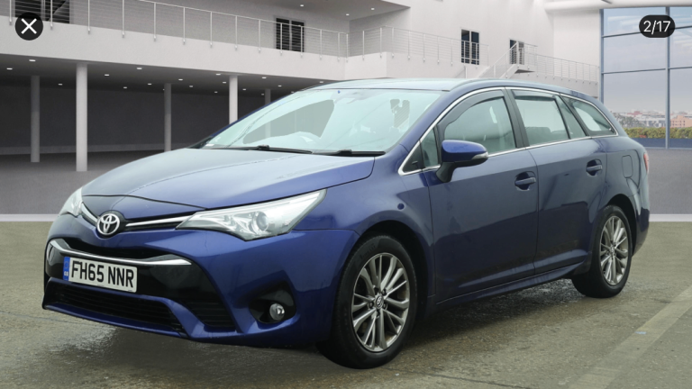 Toyota  AVENSIS Estate 2.0 diesel Ulez free 