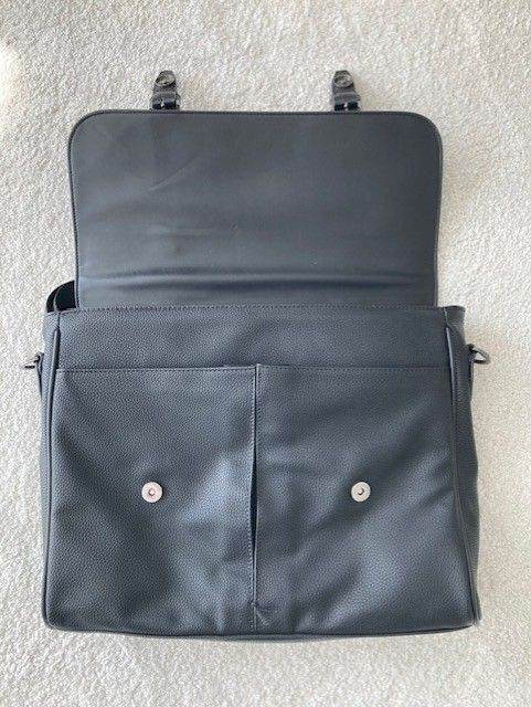 Black messenger/laptop shoulder bag