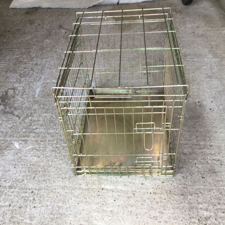 Collapsible metal dog/cat cage