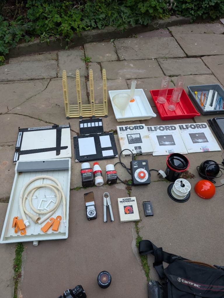 Minolta X700 / 3 Lenses / Complete darkroom 