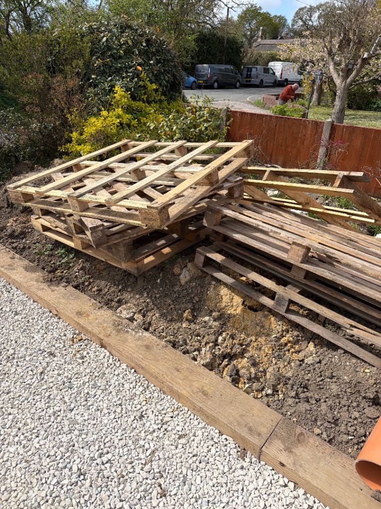 Free pallets 