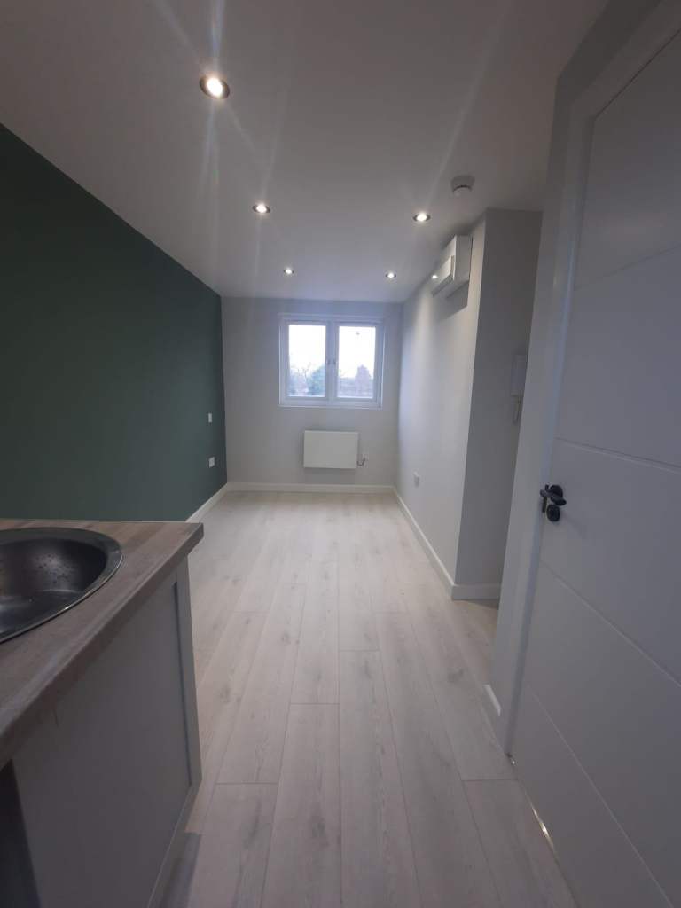 HMO Studio Flat – Hillingdon Area - UB7 9DU – DSS Welcome (35+)