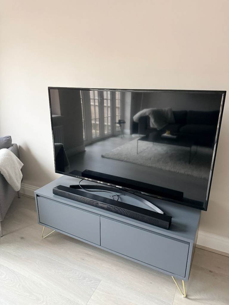 LG 55-inch 4K Ultra HD Smart LED TV