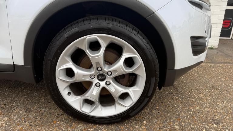 2010 Ford Kuga 2.5T Titanium AWD Euro 4 5dr ESTATE Petrol Manual