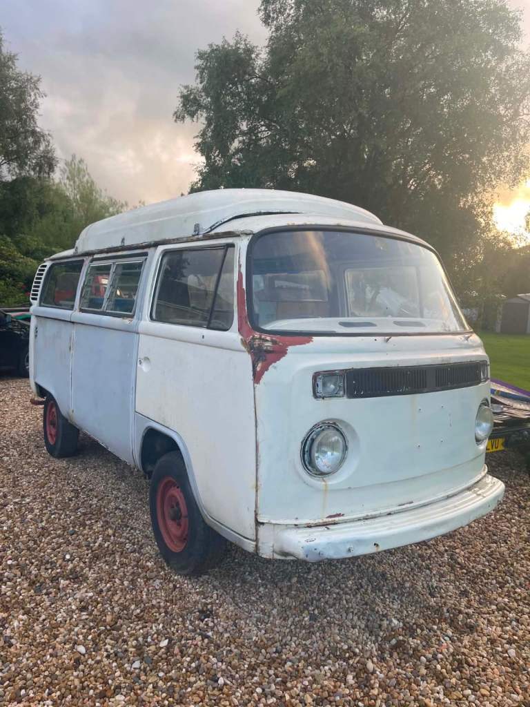 VW Type 2 Bay camper - breaking - various parts available 