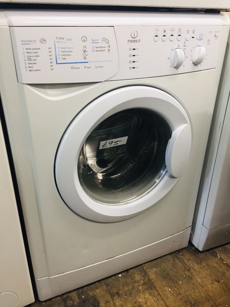 🚚 indesit 6kg load , 1200 spin speed washing machine can deliver £95