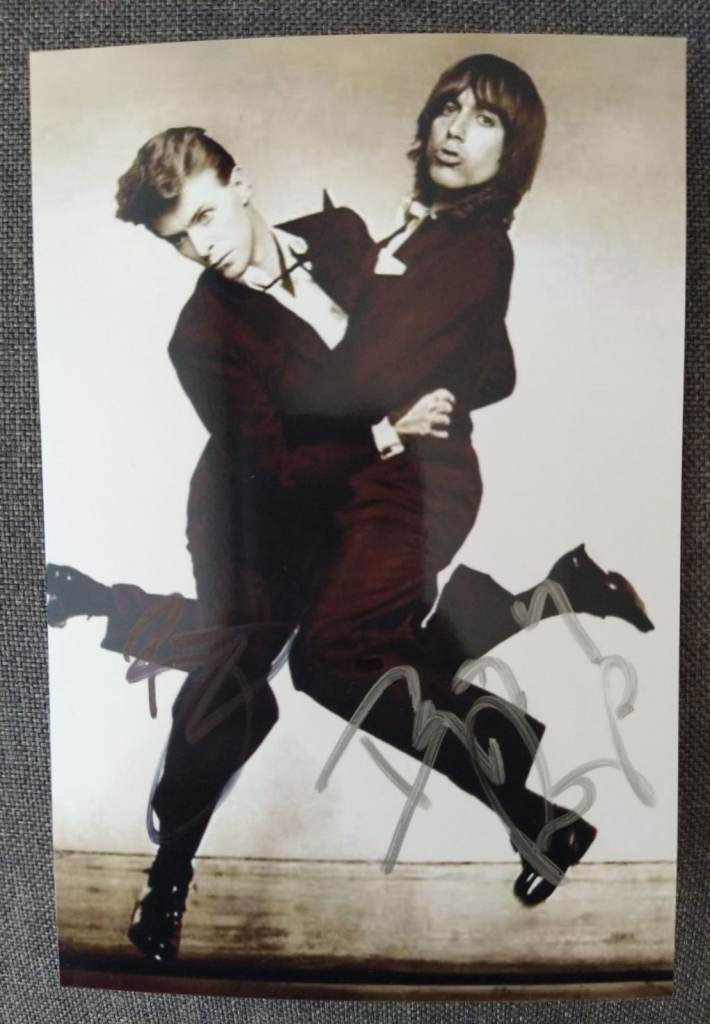 David Bowie AUTOGRAPH + Iggy Pop With L.O.A. *SIGNED* Both in Ink . Approx 6x4”.