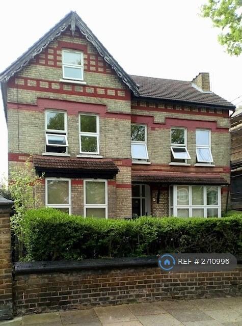 Studio flat in Somerset Road, Ealing, W13 (#2710996)