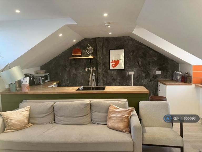 2 bedroom flat in Burlington St, Brighton, BN2 (2 bed) (#855698)