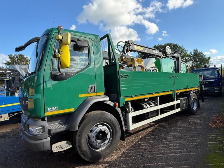  2013 DAF LF 55.220 18TON DROPSIDE WITH ATLAS 104.3E CRANE 