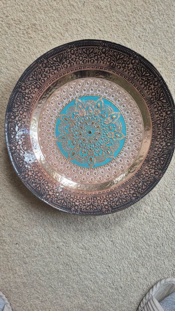 Beautiful Bronze Metal Decorative Patterned Display Bowl