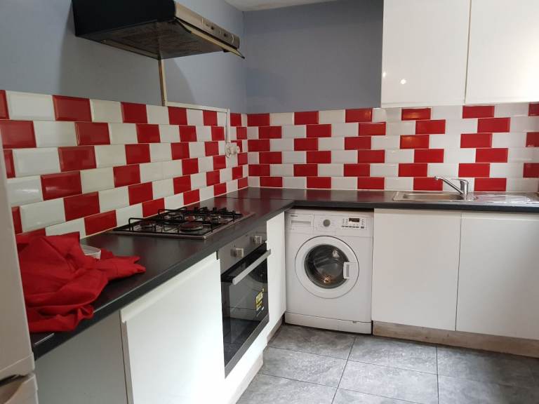 3-Bedroom Lower Ground Floor Flat To Let Near Forest Gate, E7 8BH