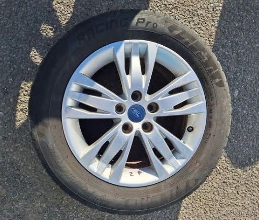215 55 16 tyres 215/55/16 spare wheels Ford focus 3mm wanted free or cheap 