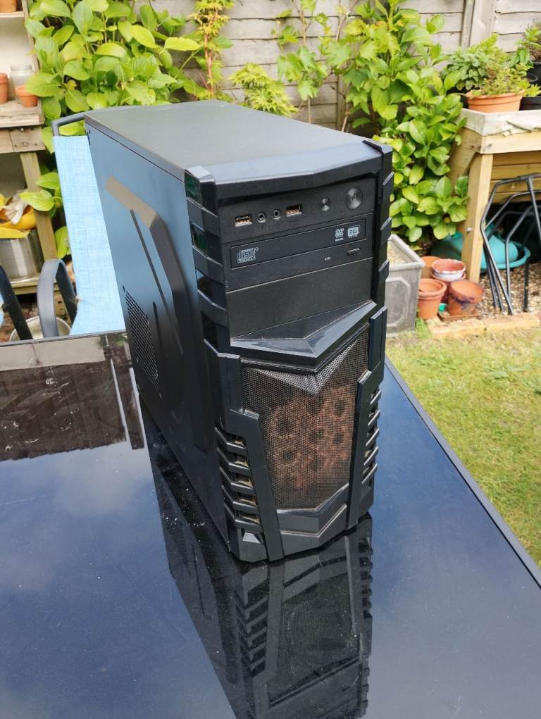 FAULTY Desktop gaming pc i5 2nd gen 750GB HDD, 3 beeps at start up doesnt boot, win 10 on drive