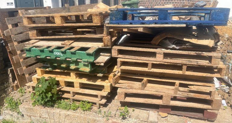 Free Wooden Pallets