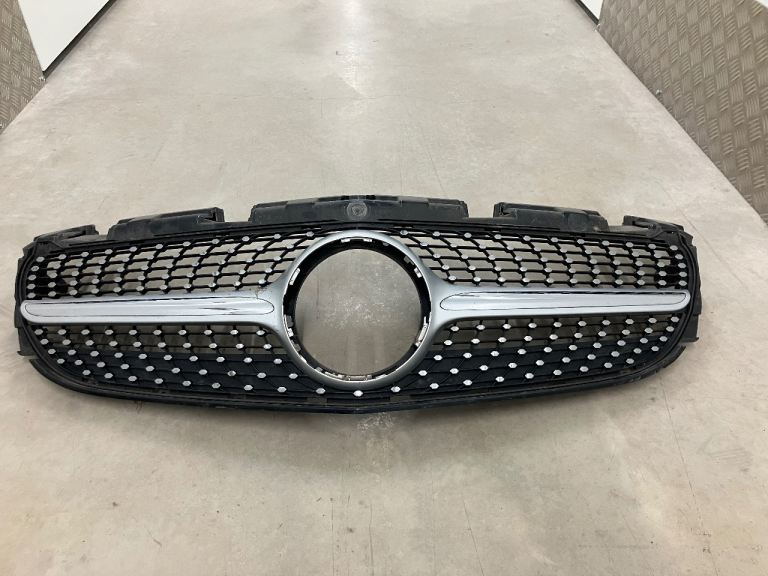 Mercedes SLC Front Grill