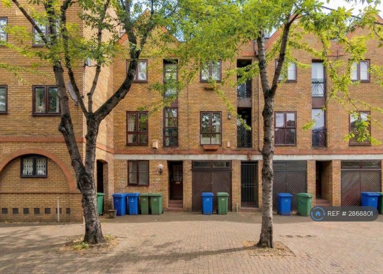 4 bedroom house in Brunswick Quay, London, SE16 (4 bed) (#2868801)