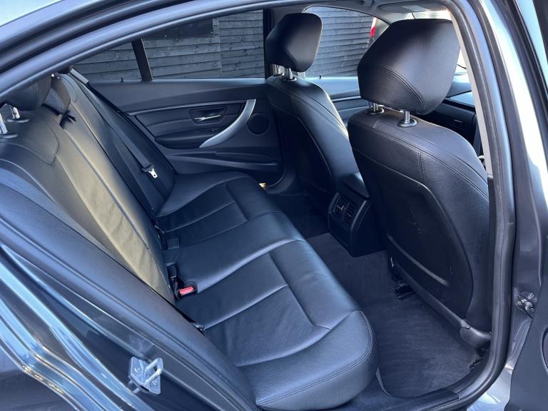 BMW 3 SERIES 2.0 320d Sport Saloon 2015