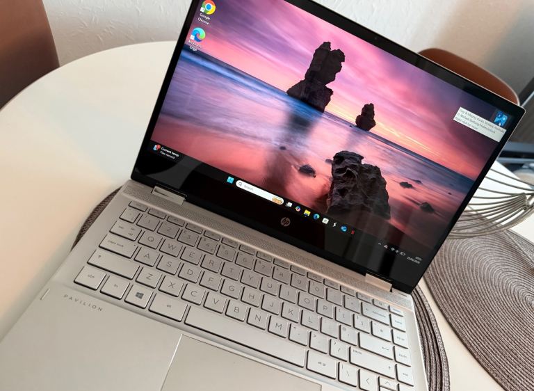 HP Pavilion x360 14” Convertible Laptop – Intel i7 – Touchscreen – Good Condition