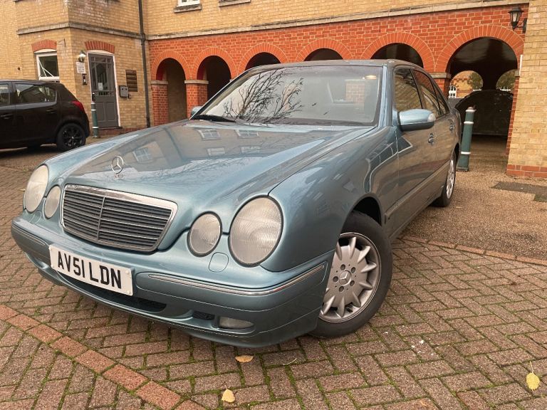 2001 Mercedes-Benz E240 Elegance Auto One Owner Full Service History(19 Stamps) MOT Oct 26 ULEZ FREE