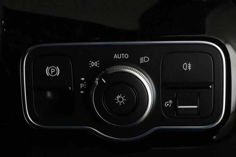 2020 Mercedes-Benz A-Class A180 AMG Line Executive 5dr Auto HATCHBACK PETROL Automatic