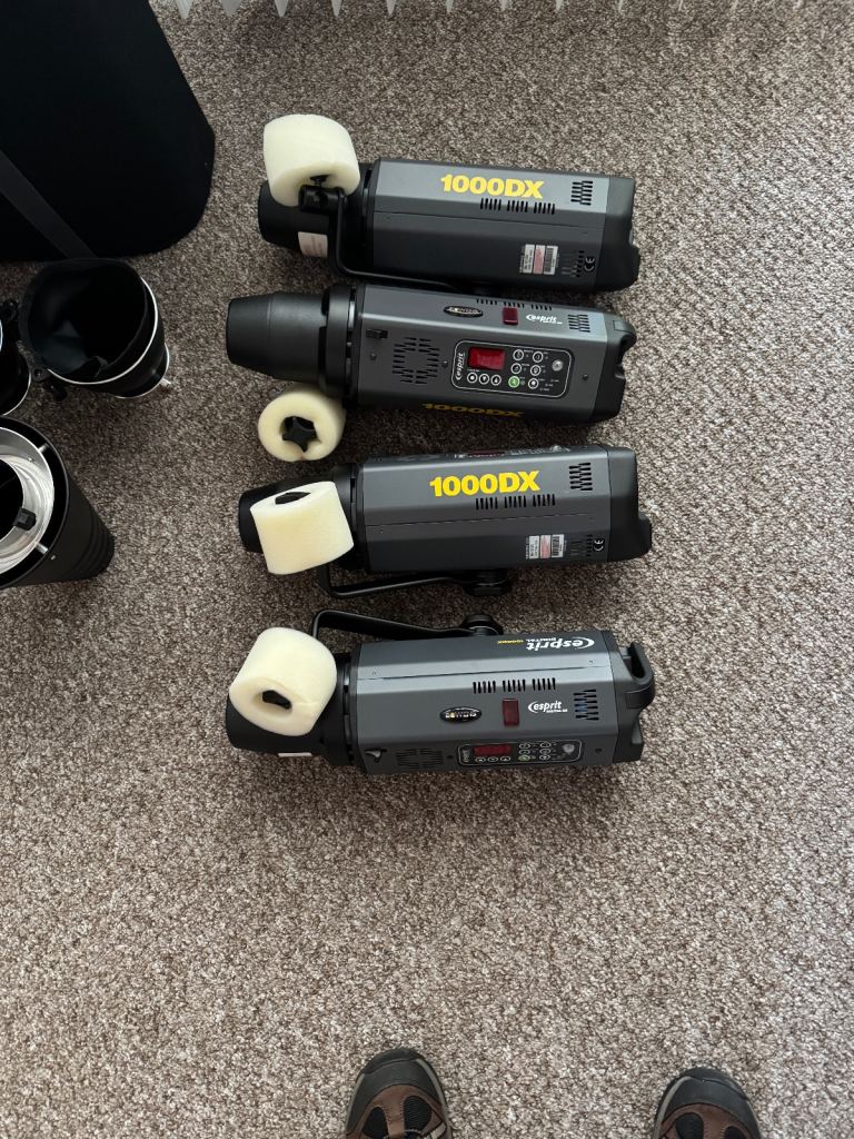 Complete Studio Flash System , as new and working! Four Bowens 1000DX heads included