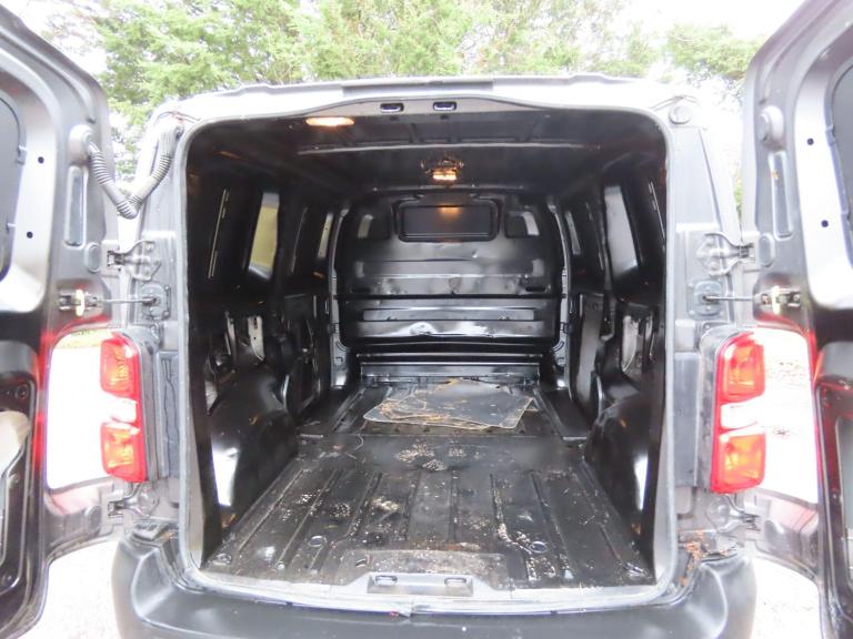 2021 Vauxhall Vivaro 2700 1.5d 100PS Edition H1 Van PANEL VAN DIESEL Manual